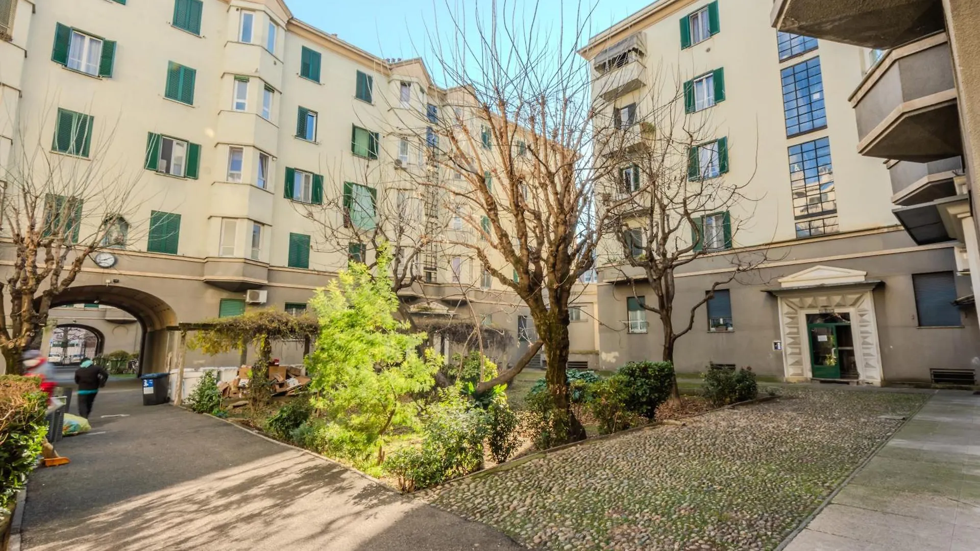 New And Functional Apartments Near The Metro 米兰
